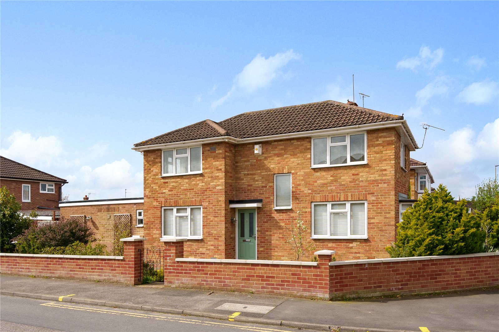 Lichfield Drive, Cheltenham CJ Hole