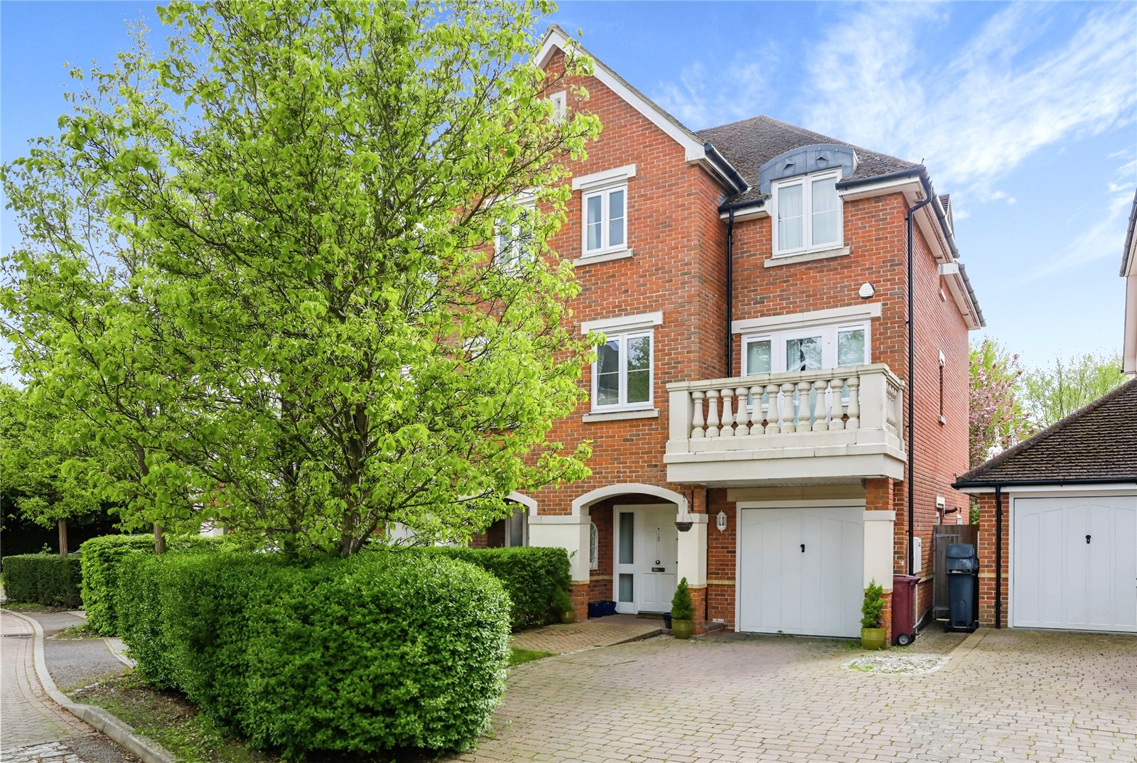 Find Properties For Sale & To Rent Parkers