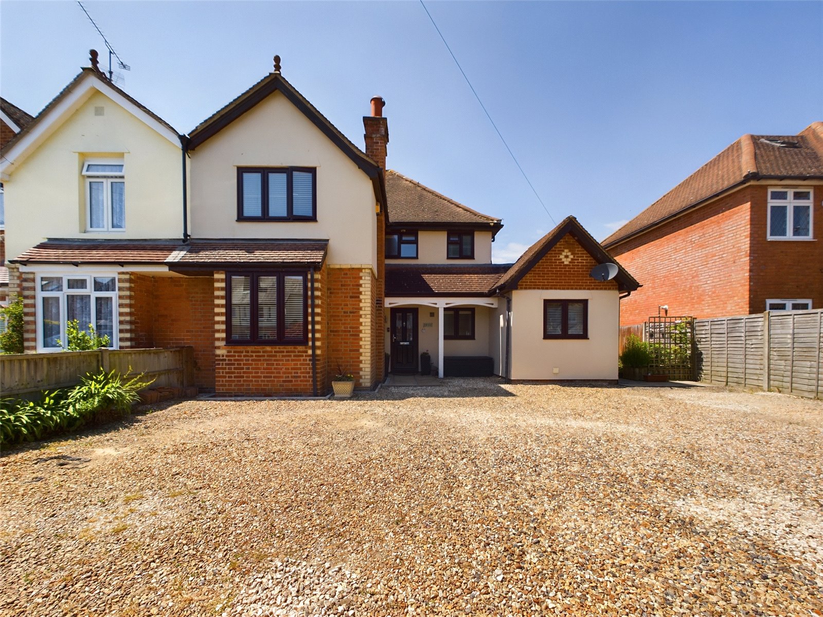 Western Avenue, Woodley, Reading Parkers