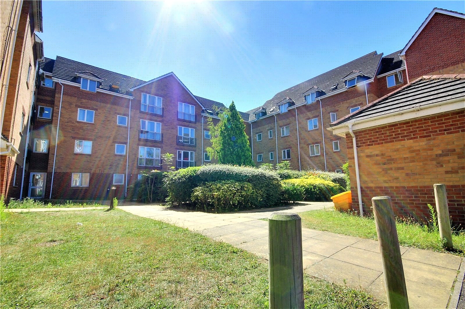 Oxford Road, Reading, Berkshire Parkers