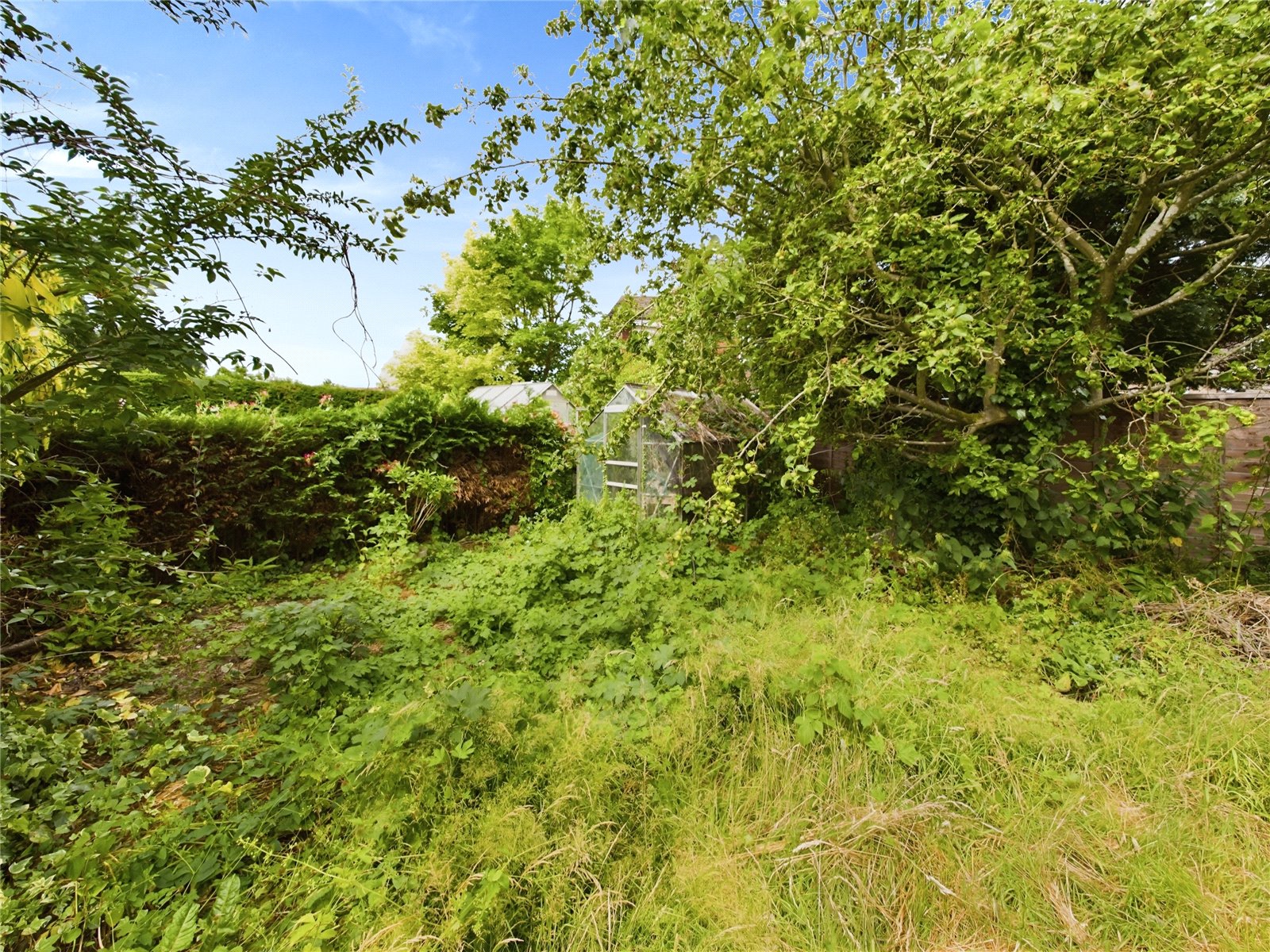 Milestone Crescent, Charvil, Reading Parkers
