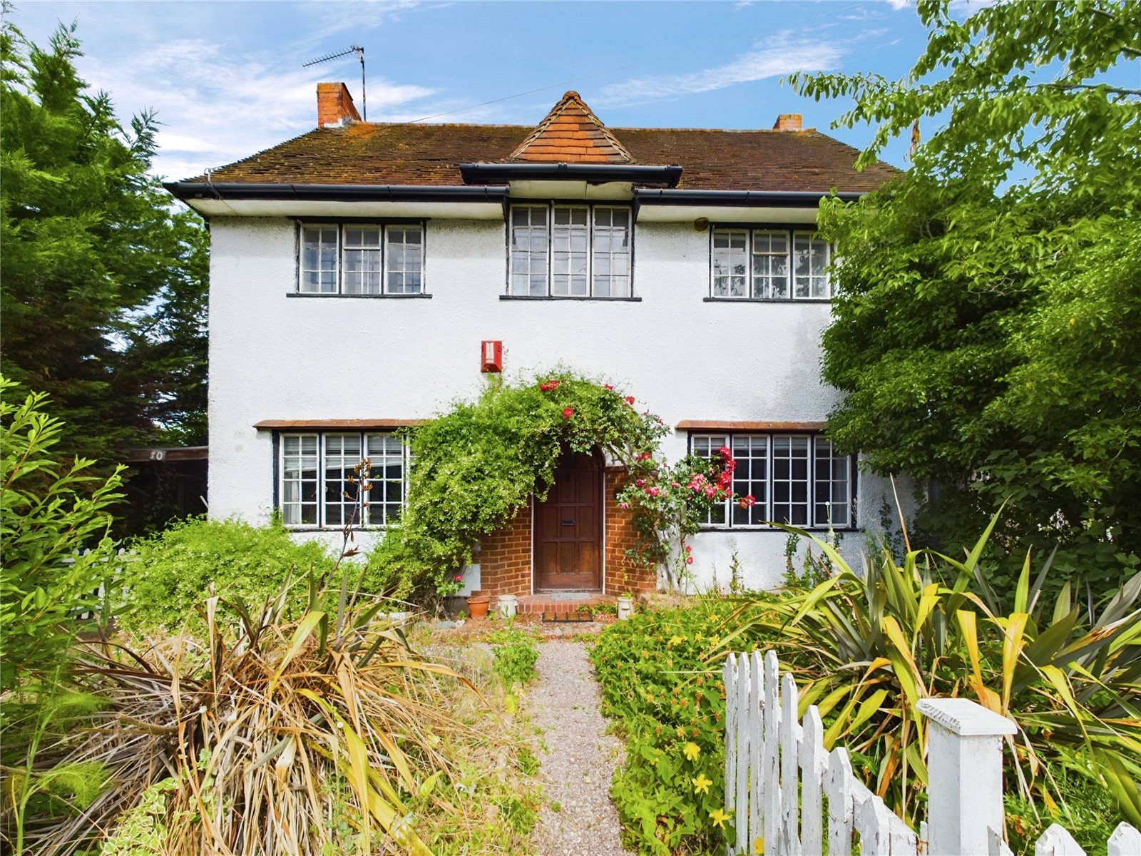 Milestone Crescent, Charvil, Reading Parkers