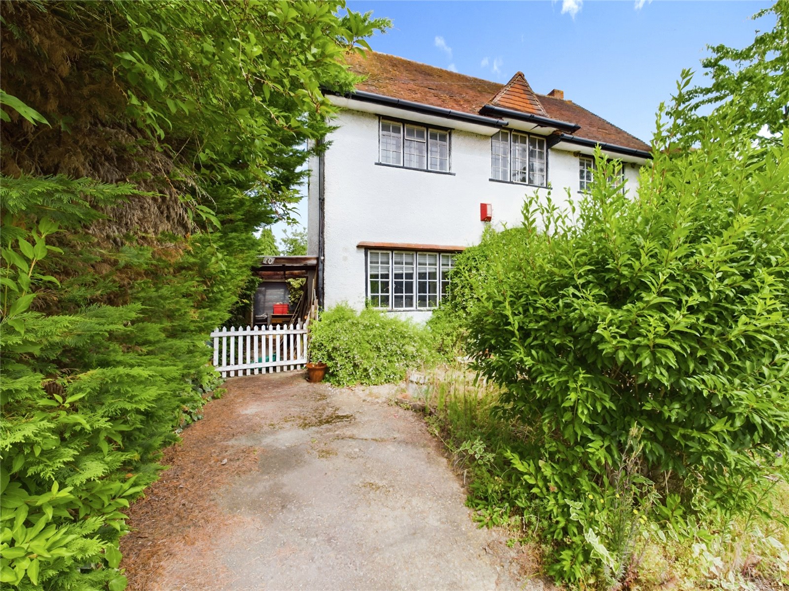 Milestone Crescent, Charvil, Reading Parkers