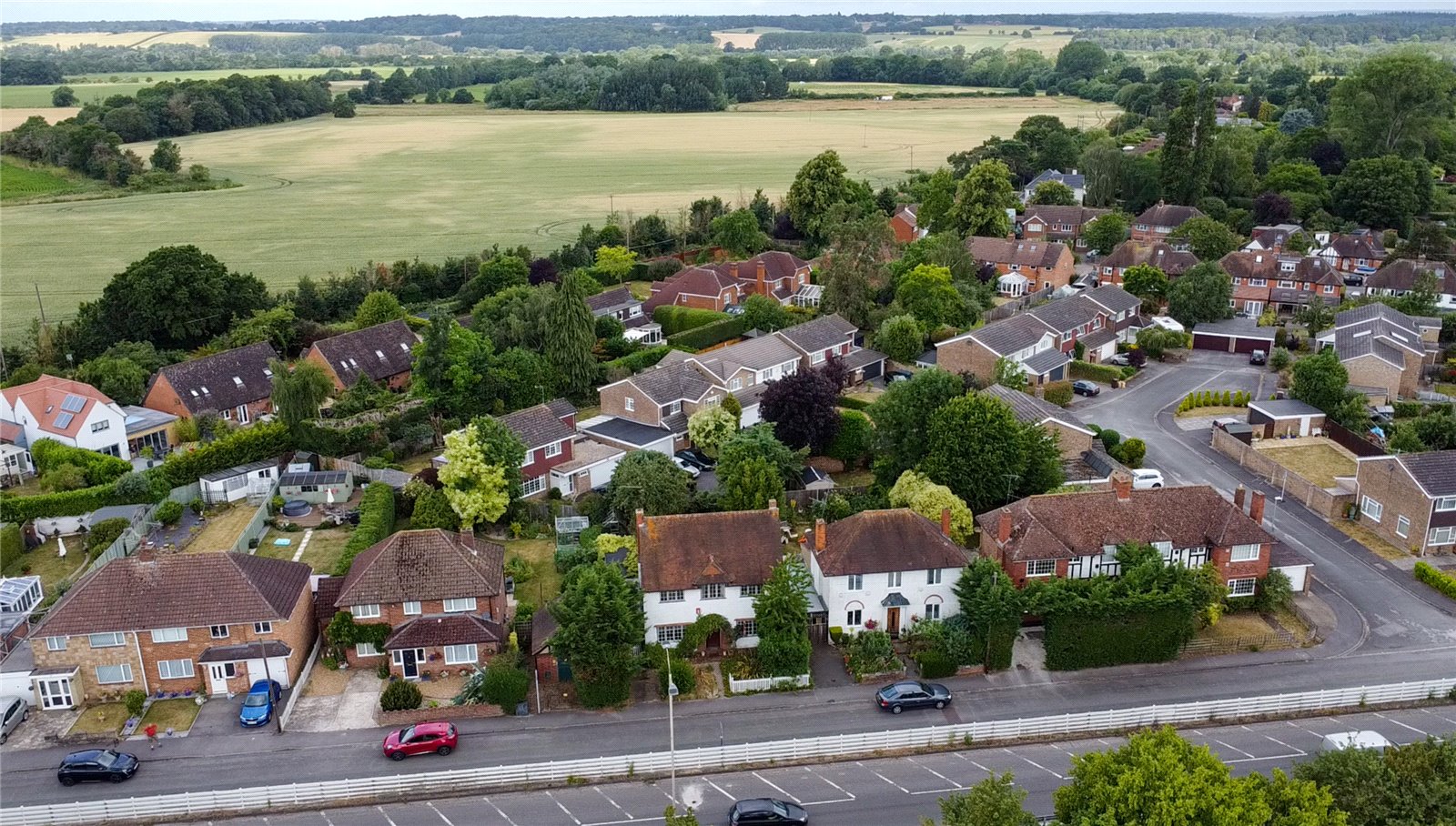 Milestone Crescent, Charvil, Reading Parkers