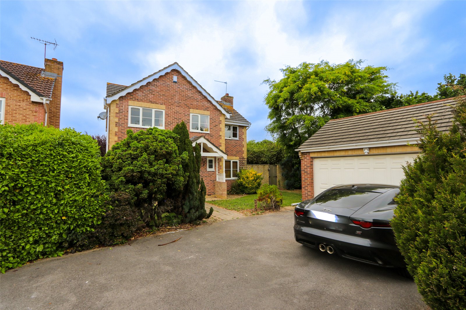 Bakers Ground, Stoke Gifford, Bristol CJ Hole