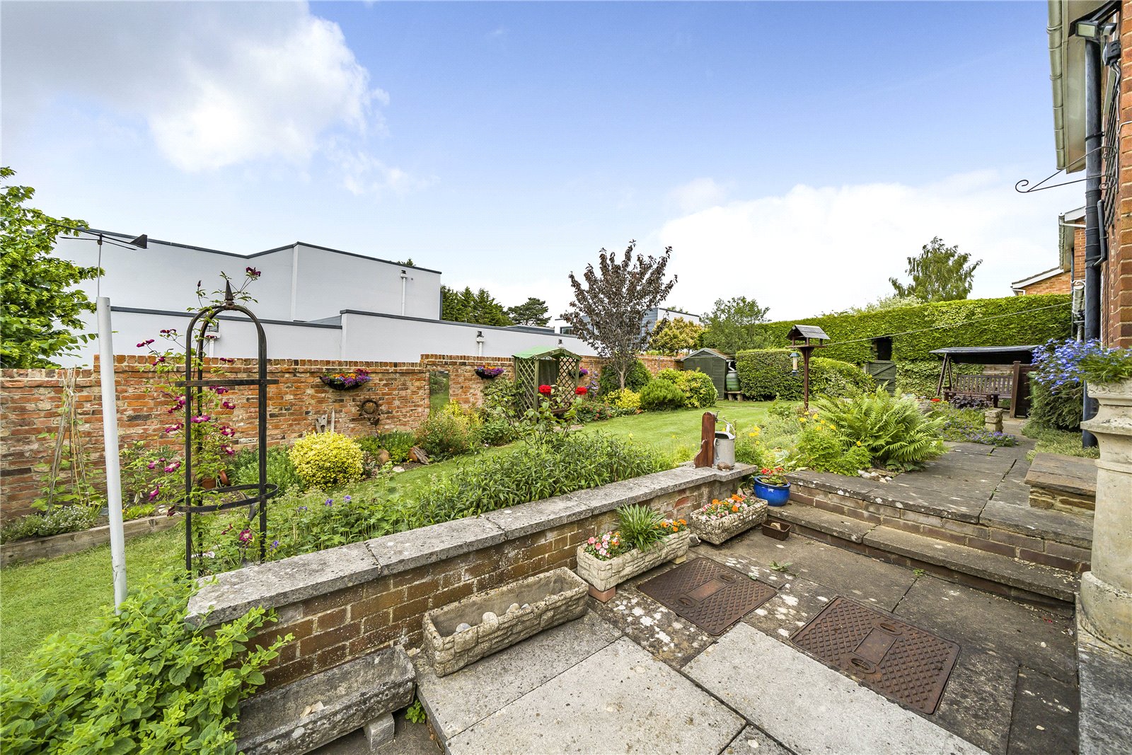 Bafford Approach, Charlton Kings, Cheltenham CJ Hole