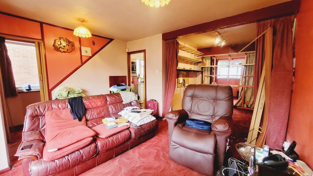 Northwood Avenue, Knaphill Martin & Co