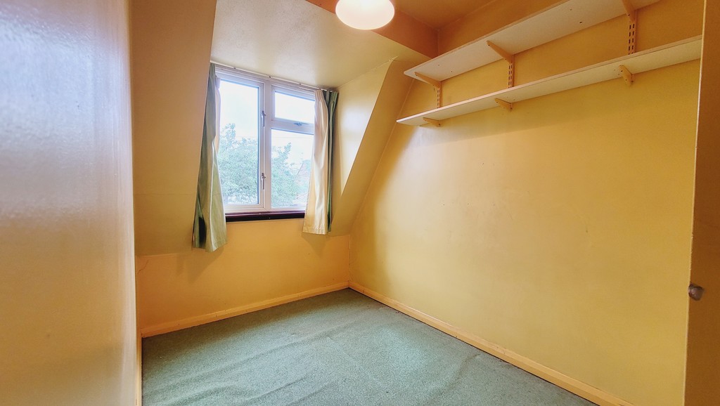 Northwood Avenue, Knaphill Martin & Co