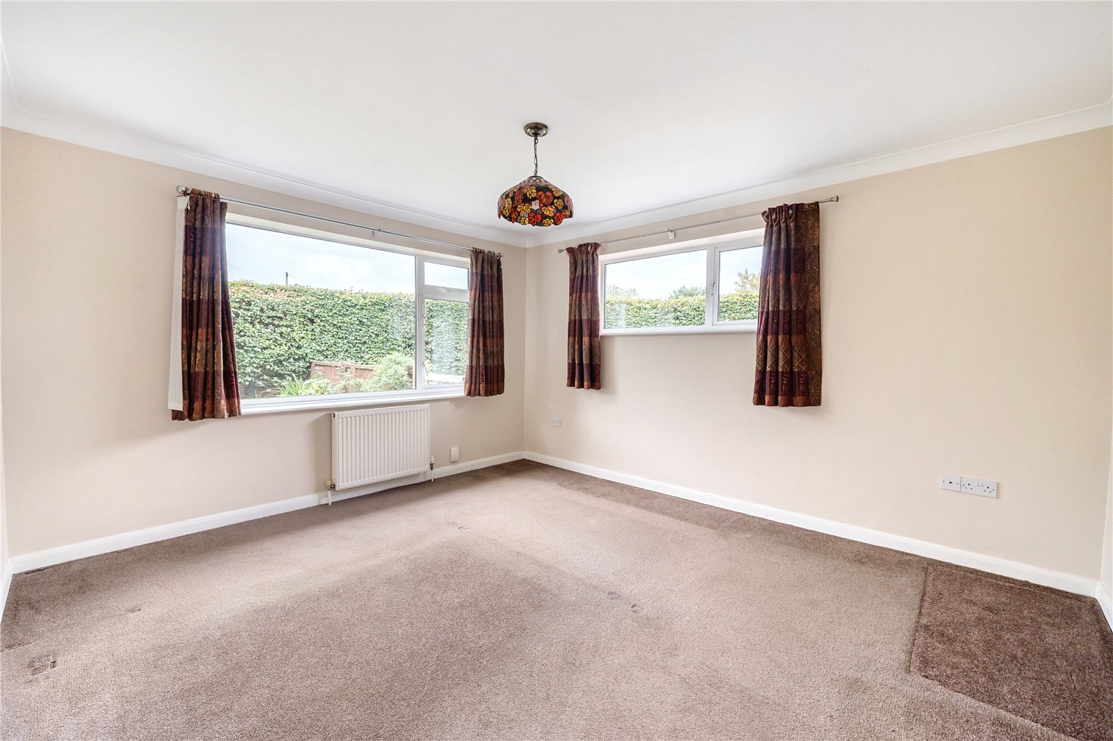 Lambert Gardens, Shurdington, Cheltenham CJ Hole