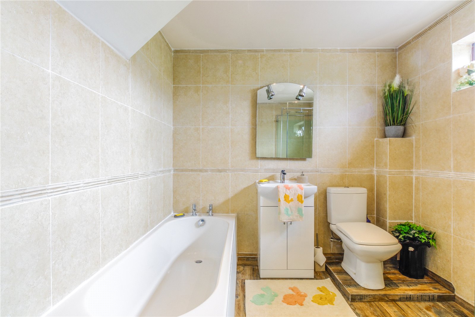 Bristol Road, Whitchurch Village CJ Hole