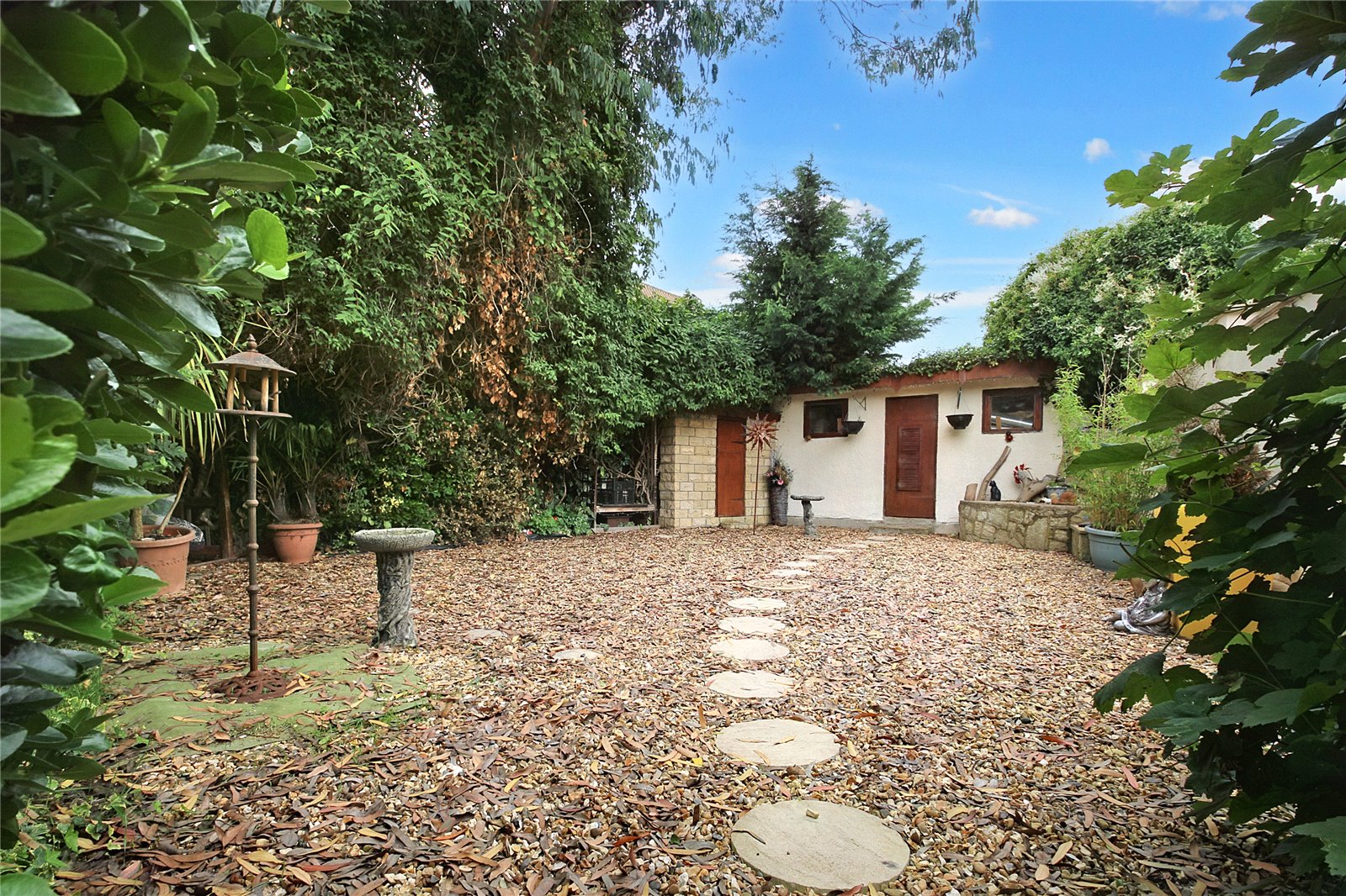 Bristol Road, Whitchurch Village CJ Hole