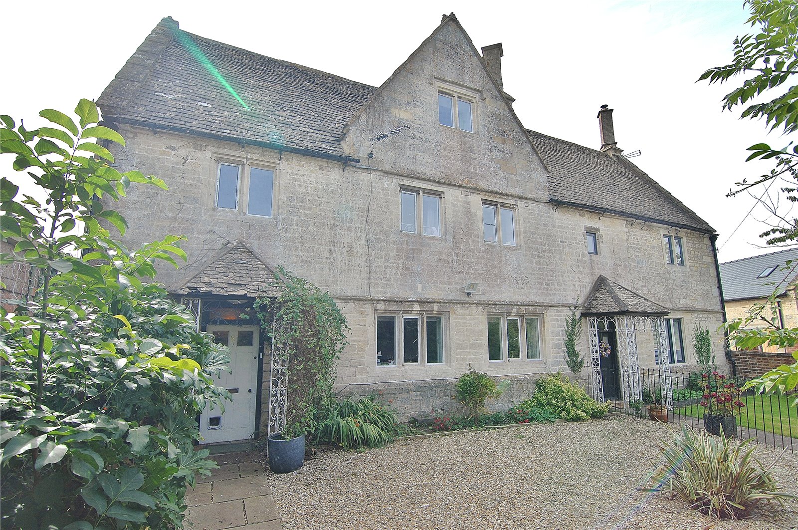 Standish, Stonehouse, Gloucestershire Parkers