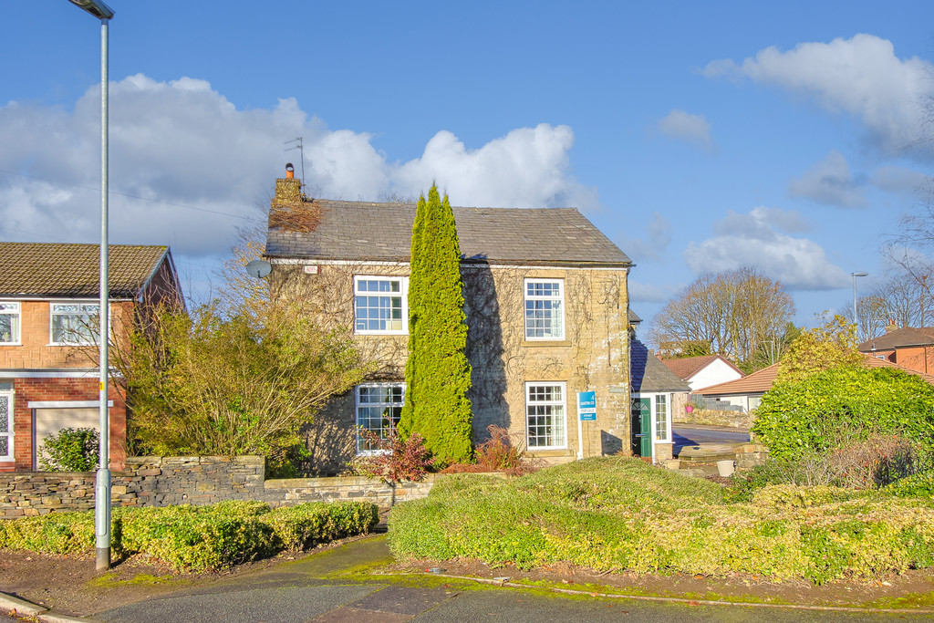 Ivy Cottage, Bamford, OL11 5RQ Martin & Co