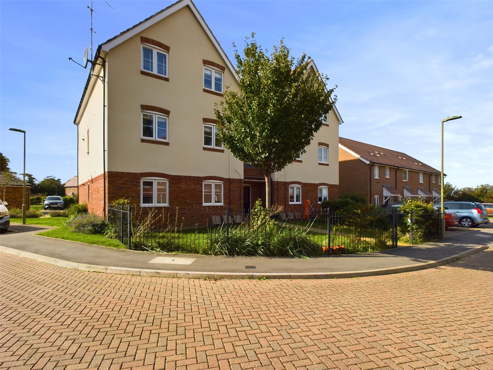 Emmington View, Chinnor, Oxfordshire Parkers