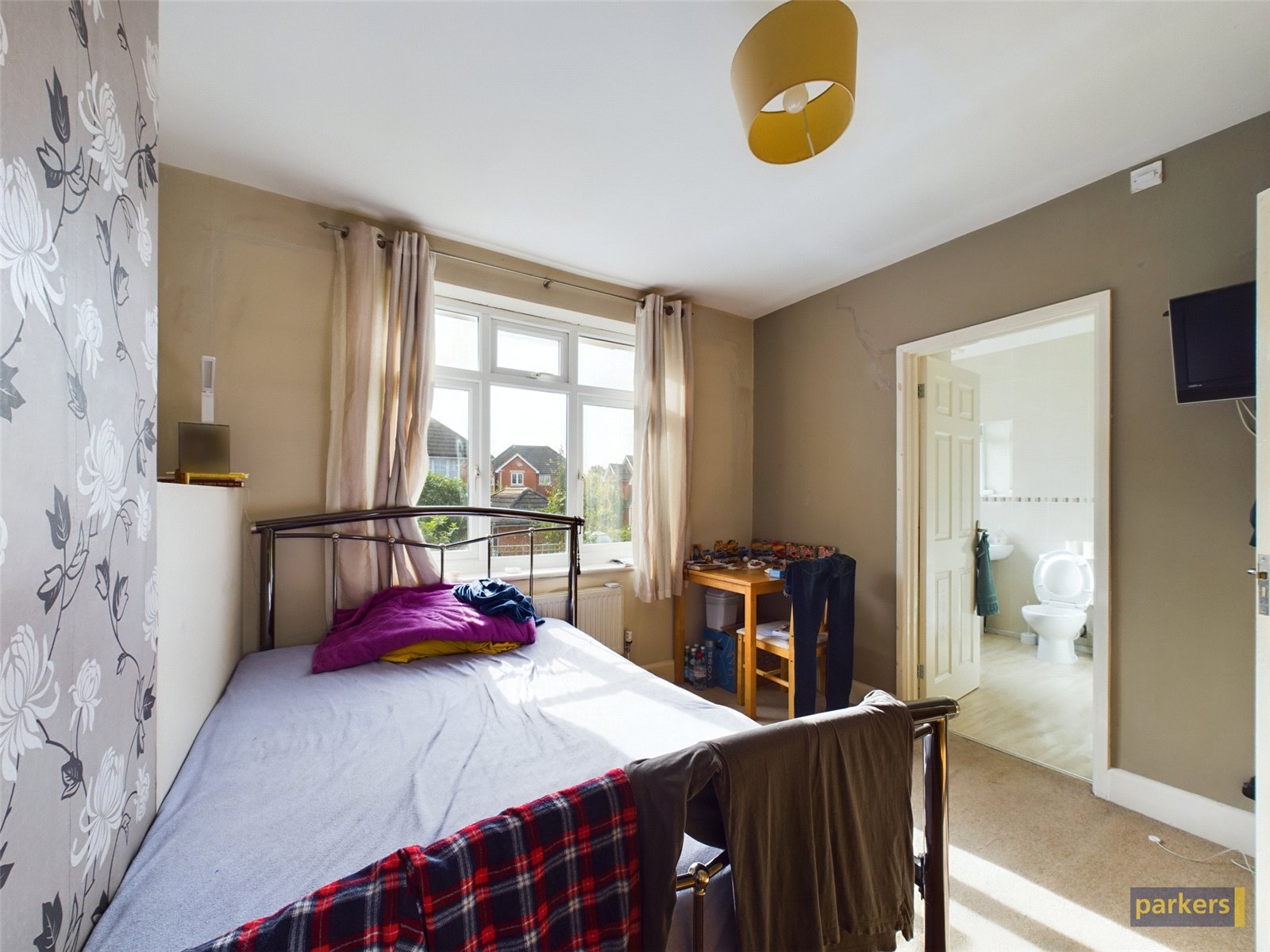 Chiltern Crescent, Earley, Reading Parkers