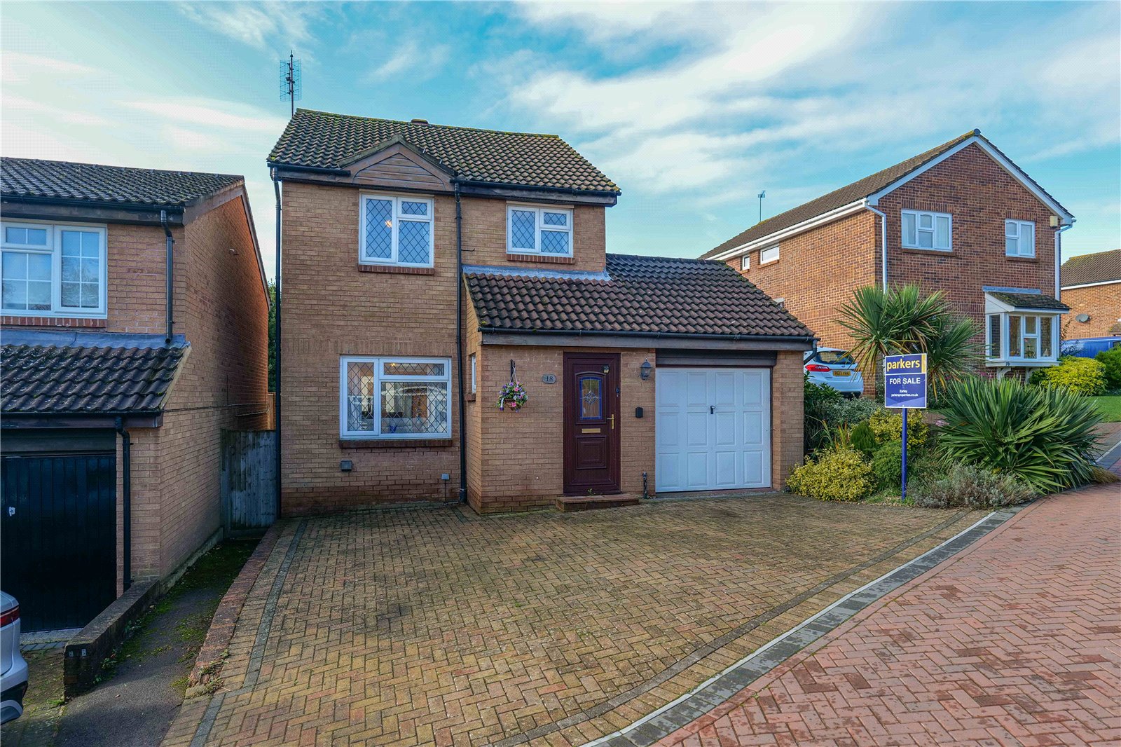 Beauchief Close, Lower Earley, Reading Parkers