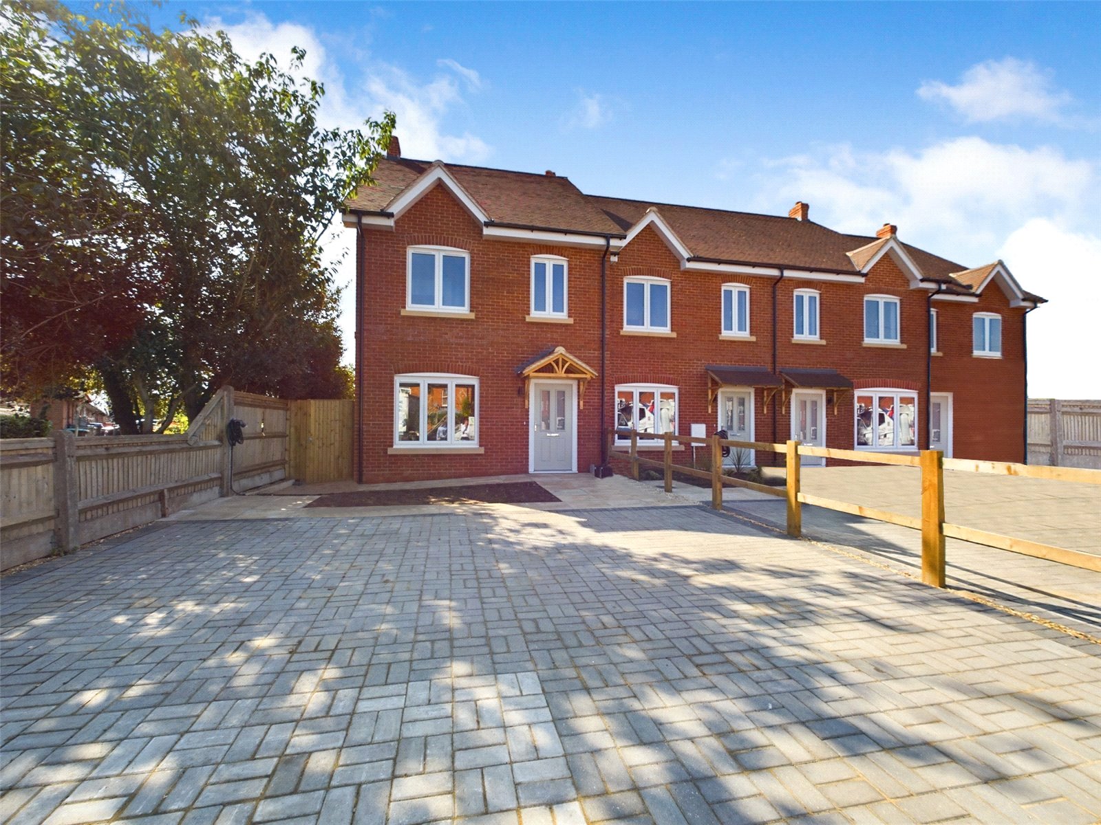 Find Properties For Sale & To Rent Parkers