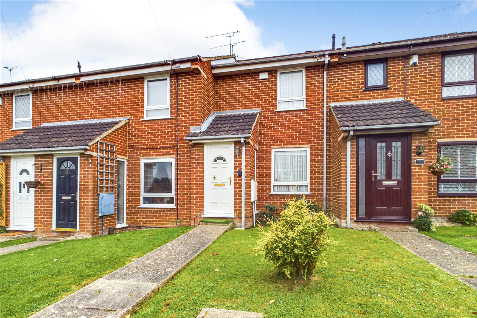 Minton Close, Tilehurst, Reading Parkers