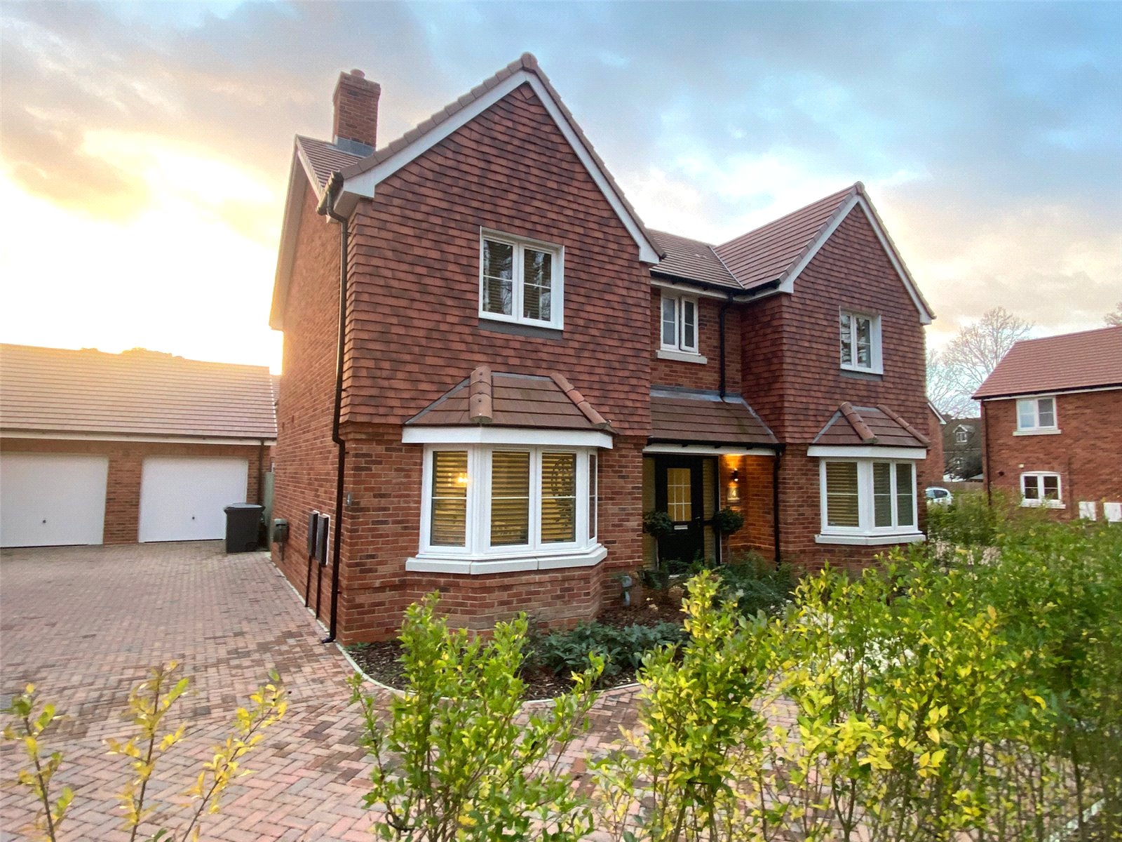 Find Properties For Sale & To Rent Parkers