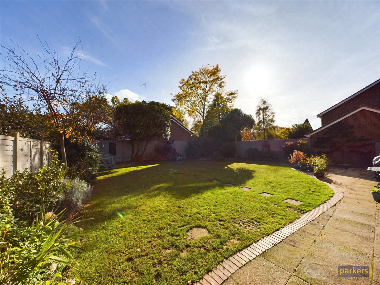 Western Avenue, Woodley, Reading Parkers