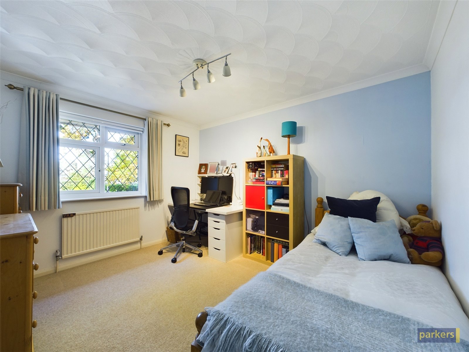 Western Avenue, Woodley, Reading Parkers