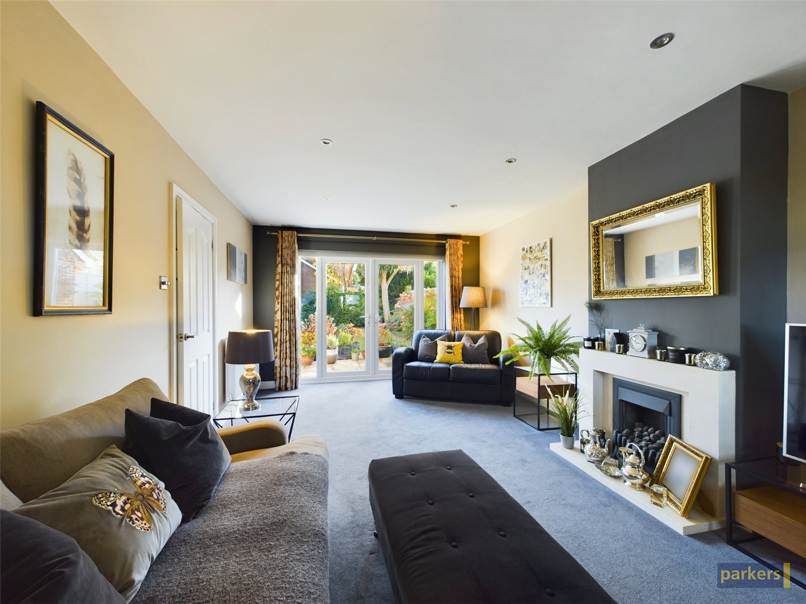 Western Avenue, Woodley, Reading Parkers