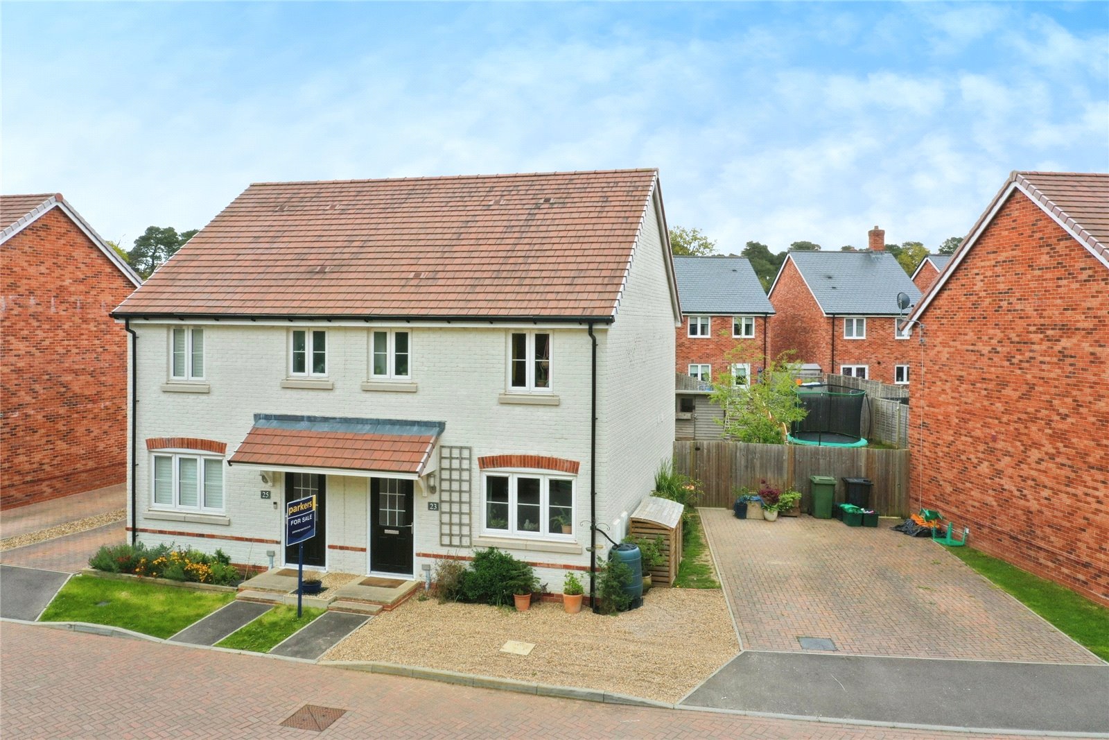 Charlie Brown Road, Burghfield Common, Reading Parkers
