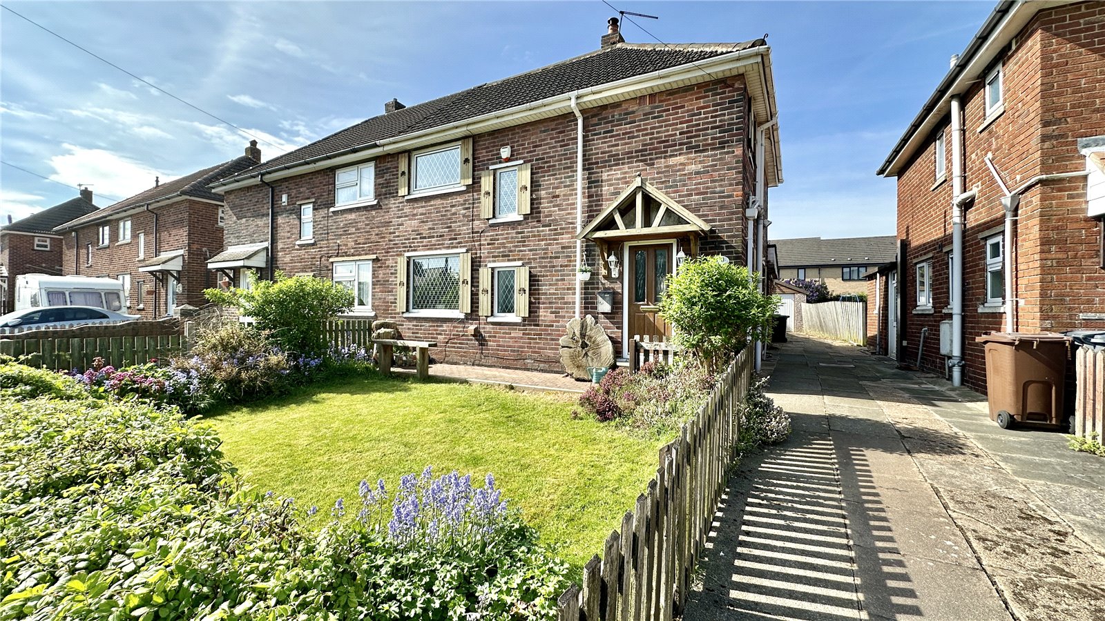 Wakefield Road, Barnsley Whitegates