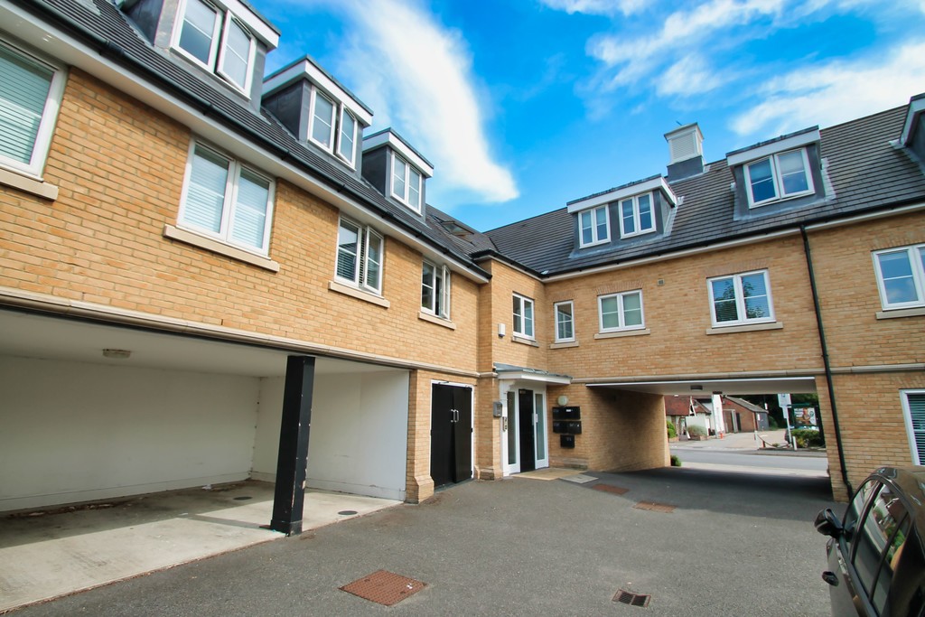 Springfield Road, Chelmsford Martin & Co