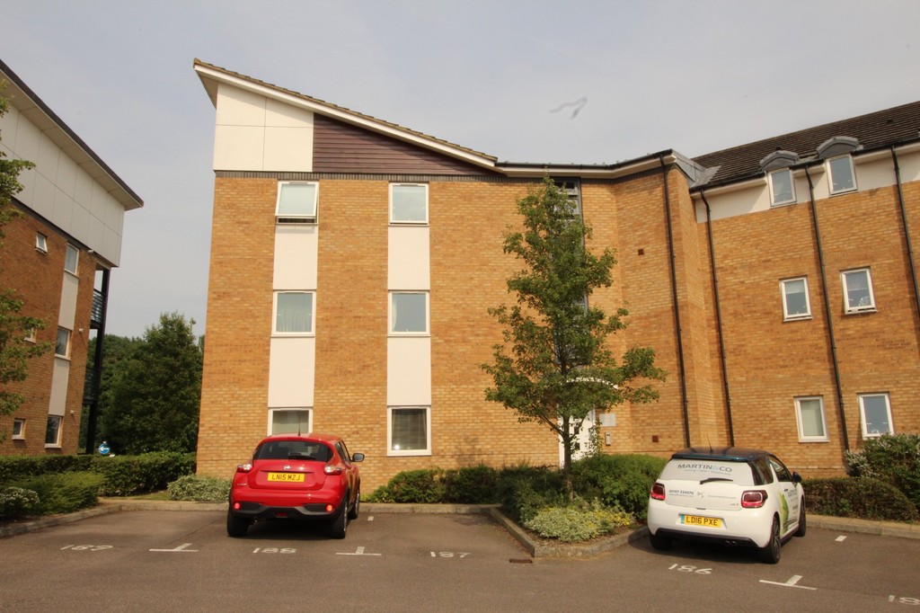 Martin & Co Welwyn Garden City 2 bedroom Apartment Let Agreed in Berwick Place, Welwyn Garden City